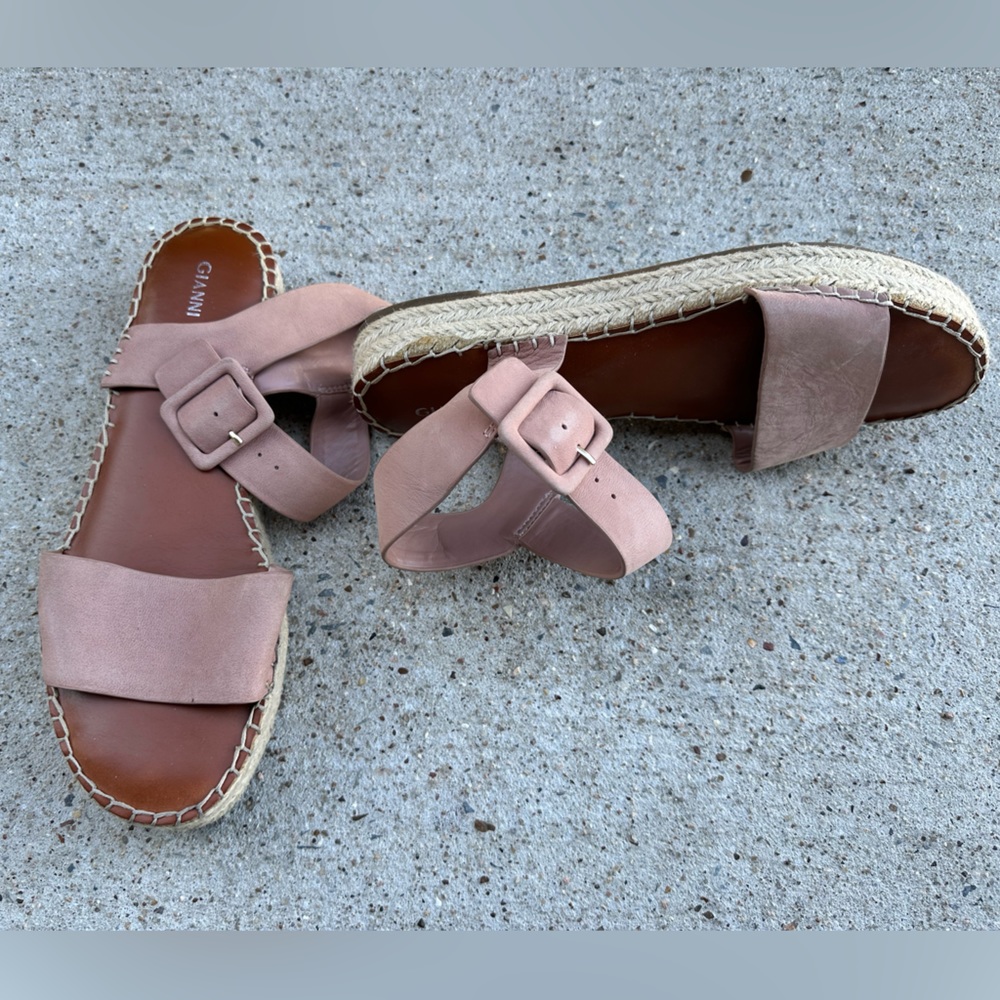 Gianni Bini Platform Sandals